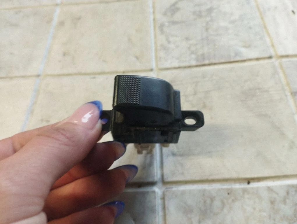 Electric window control switch 3583U30