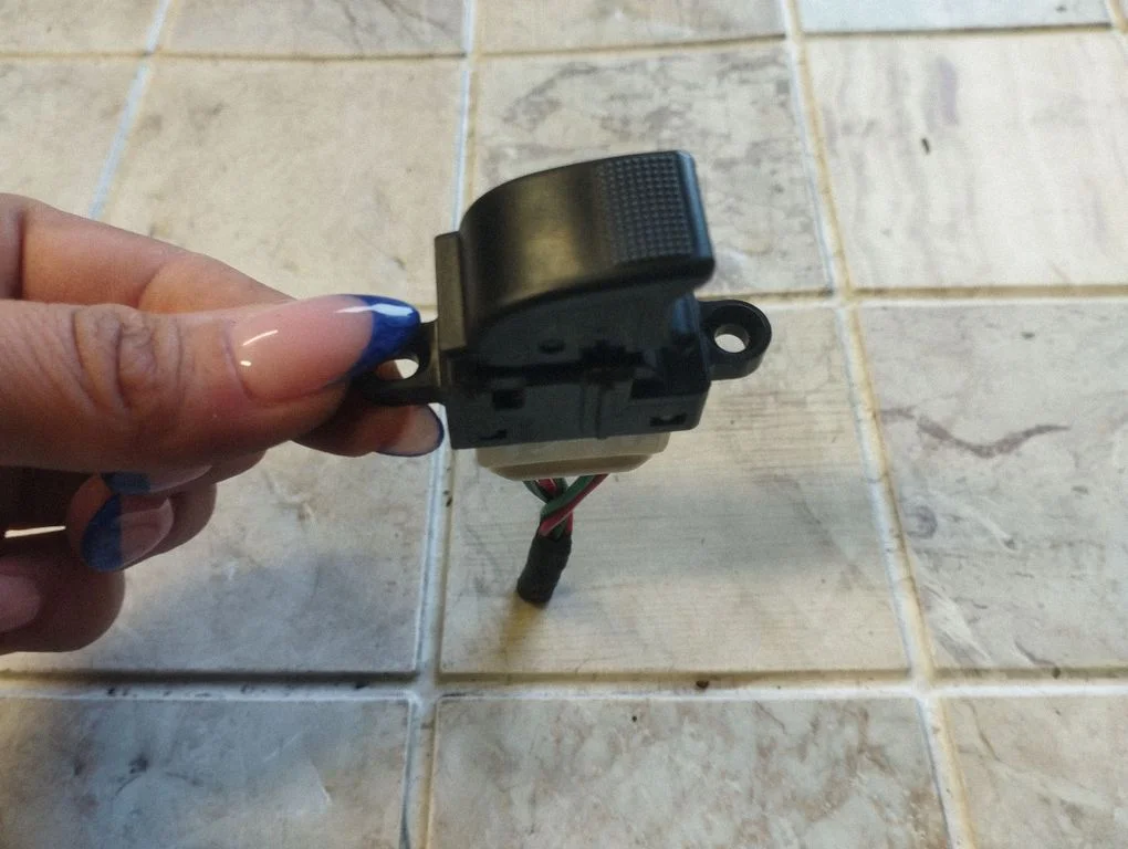 Electric window control switch 3583B30