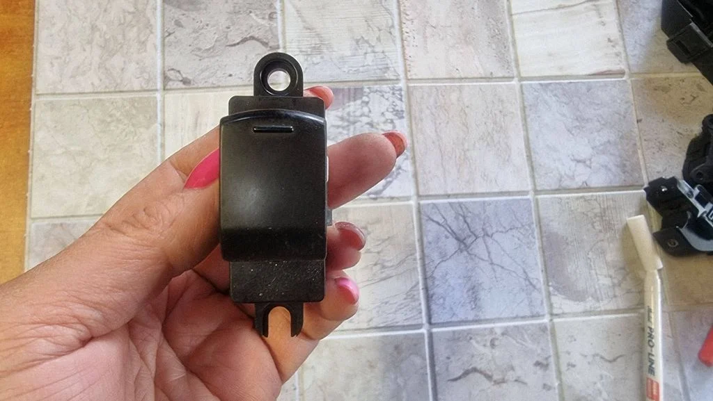 Elektrisko logu slēdzis 8820Z