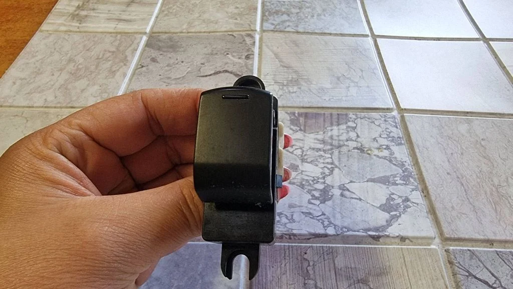 Elektriaknate lüliti 8822Z