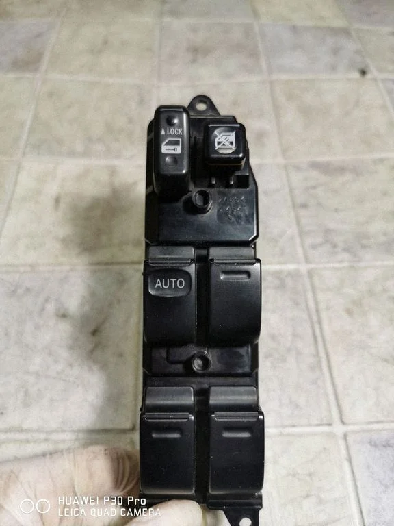 Electric window control switch 8482047050
