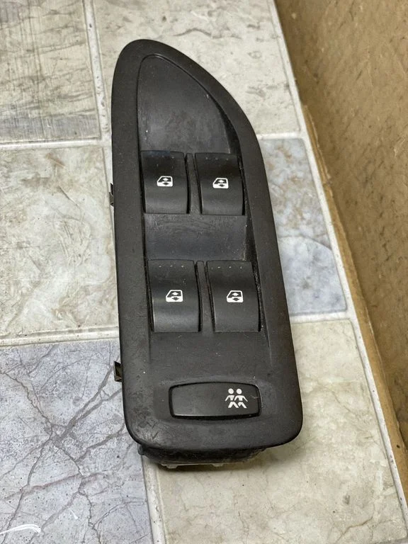 Electric window control switch 26515