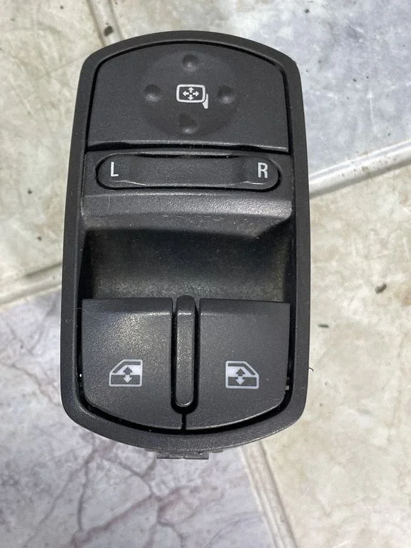 Elektrisko logu slēdzis 13258521