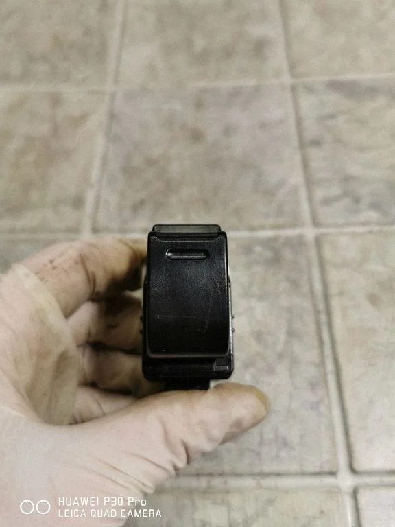 Electric window control switch 6073M69