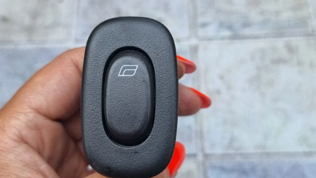 Electric window control switch – Saab 9-5 (2006-2010)