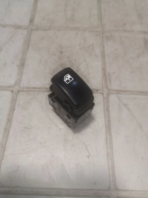 Electric window control switch – rear right