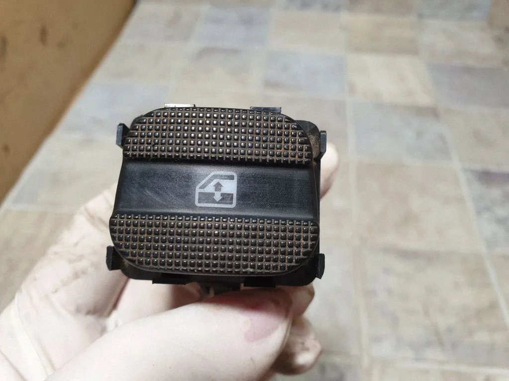 Electric window control switch 95VW14529BAW