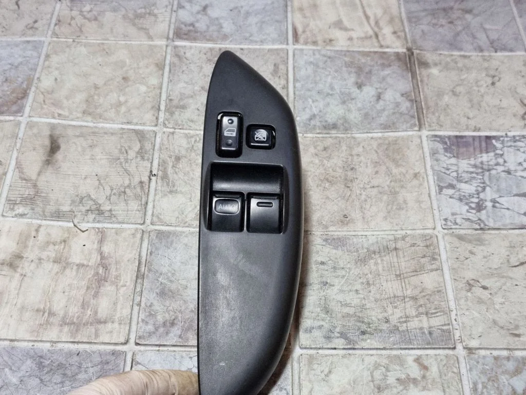 Elektriaknate lüliti – Toyota Yaris Verso (1999-2005)