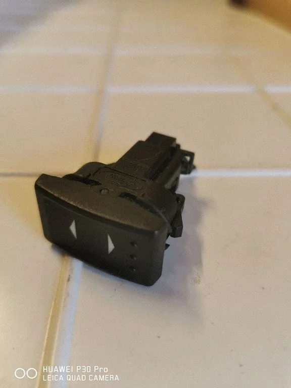 Electric window control switch 14489