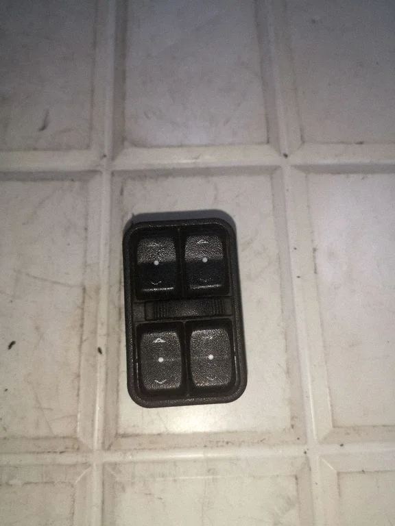 Electric window control switch – Opel Zafira A (1999-2005)