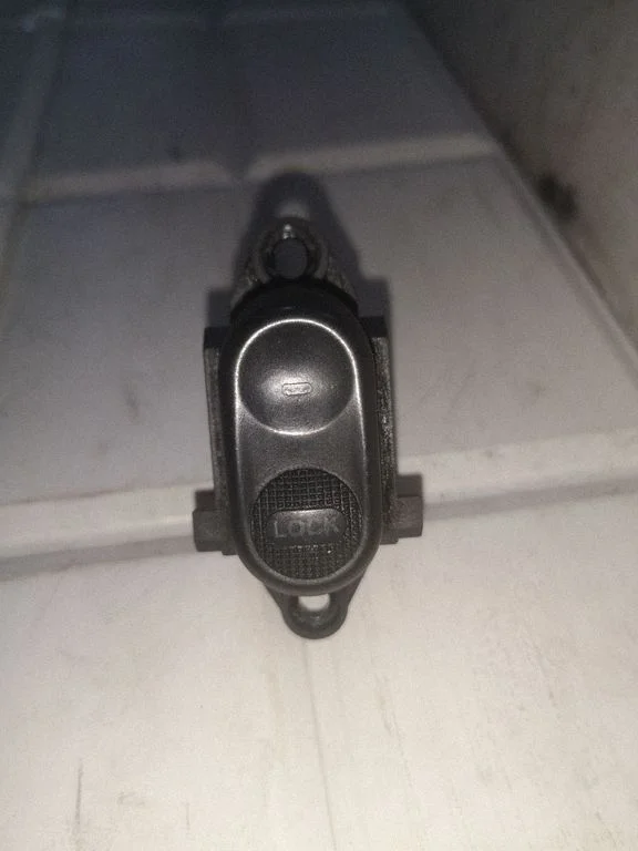 Przełącznik szyb elektrycznych 04671623AA