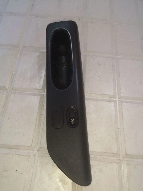 Electric window control switch – Renault Laguna I (1994-2000)