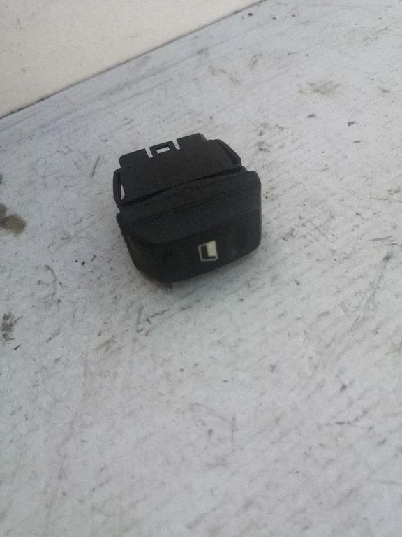Elektrisko logu slēdzis 22681