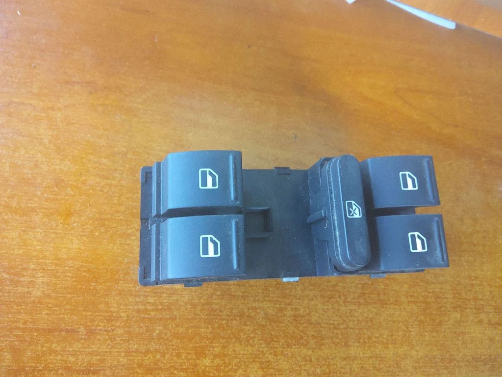 Electric window control switch 1K4959857B