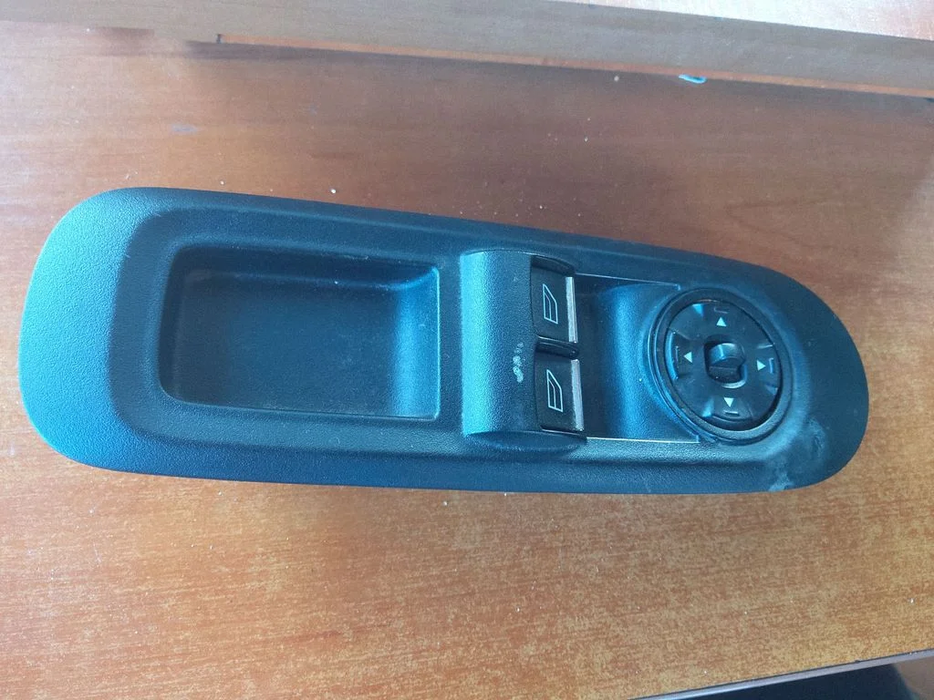 Elektrisko logu slēdzis – Ford Galaxy (2006-2015)