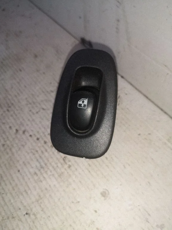 Elektriaknate lüliti 621W04620 – Hyundai Accent (2003-2006)