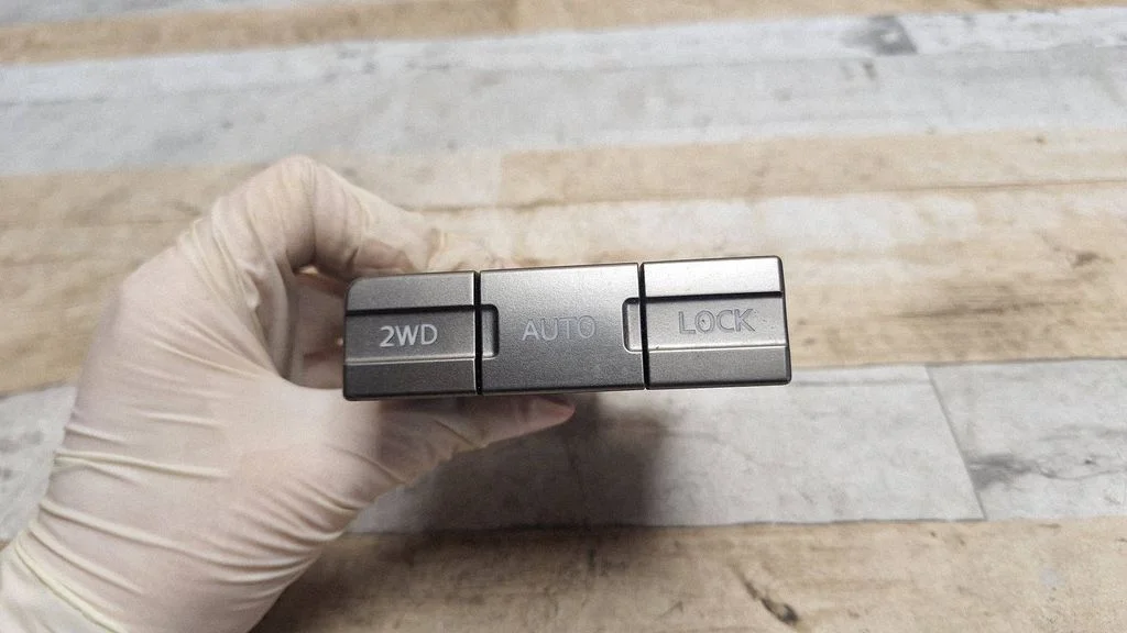 Other switches/knobs/shifts