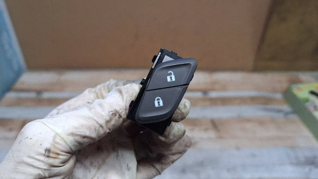 Other switches/knobs/shifts 13423091