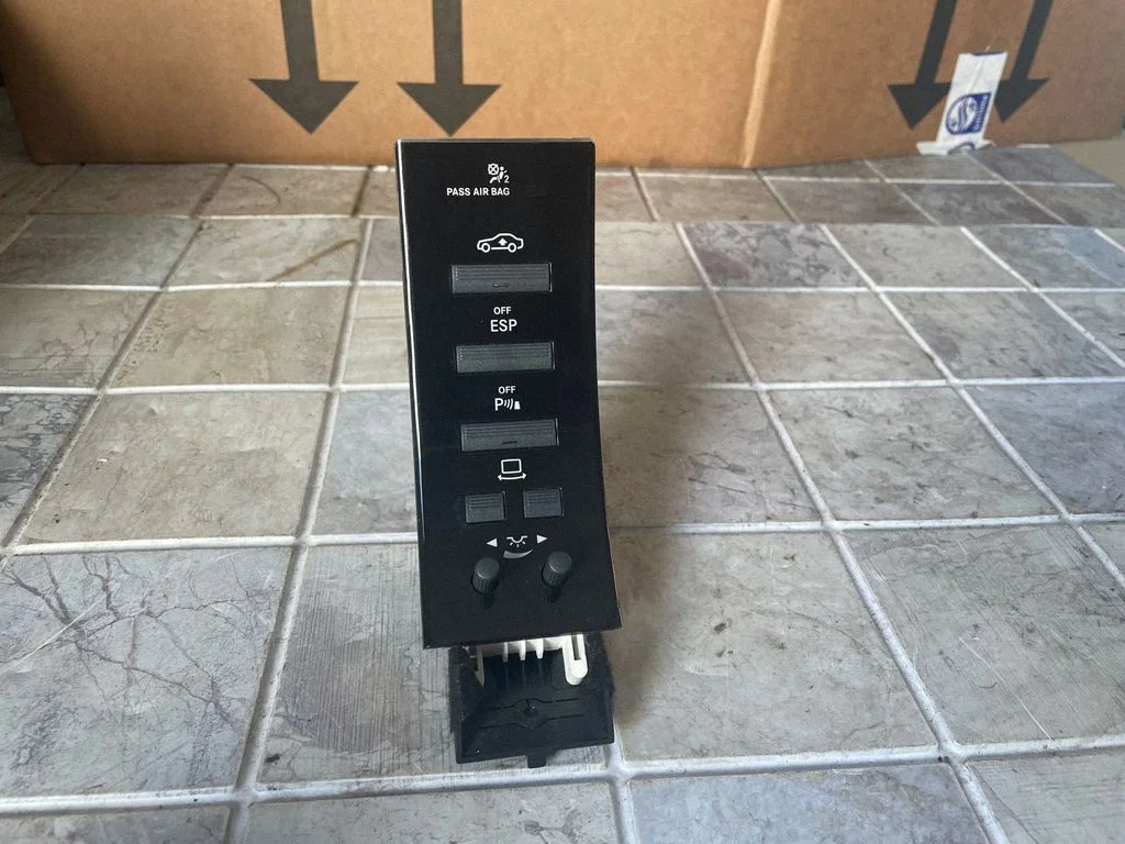 Other switches/knobs/shifts A2218701758