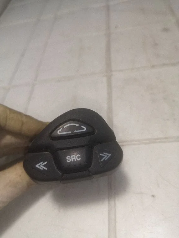 Multifunctional control switch/knob – Nissan Almera N16 (2000-2010)