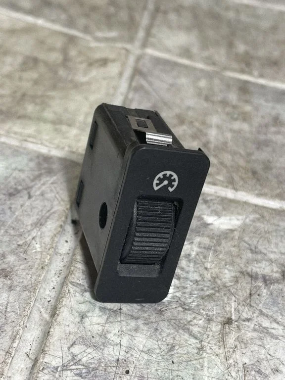 Panel lighting control switch – BMW 5 Series E39 (1996-2003)