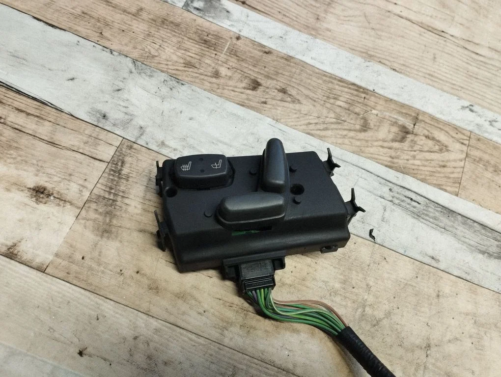 Seat control switch 0YD10TRMAD