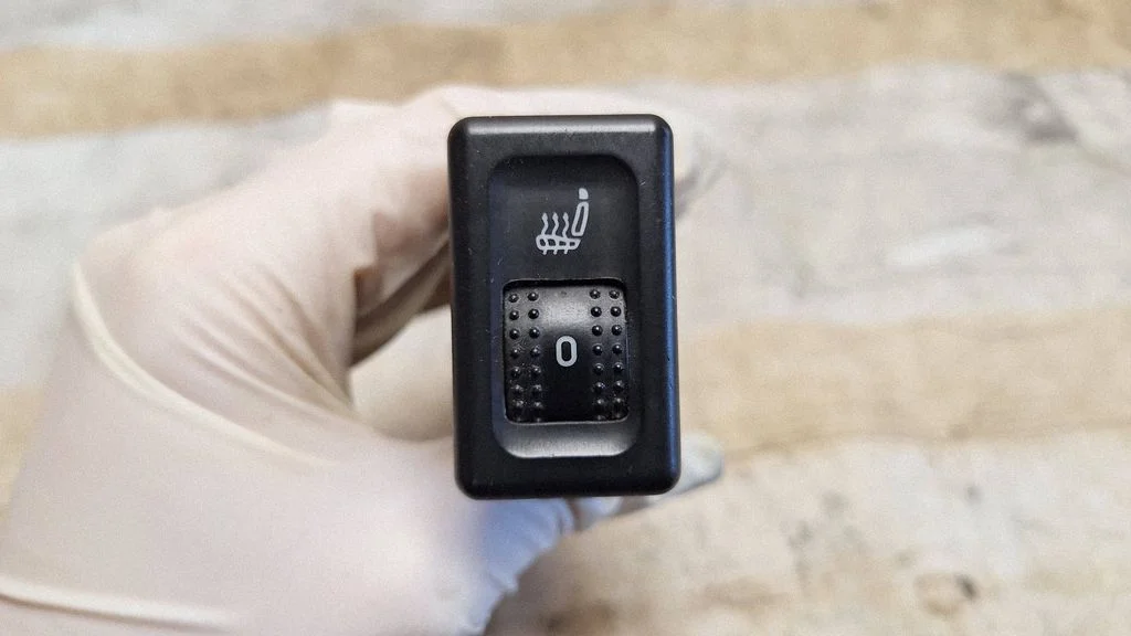 Seat heating switch 7M5963563B