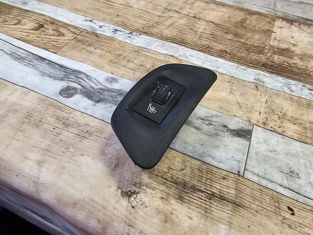 Seat heating switch 96500377XT