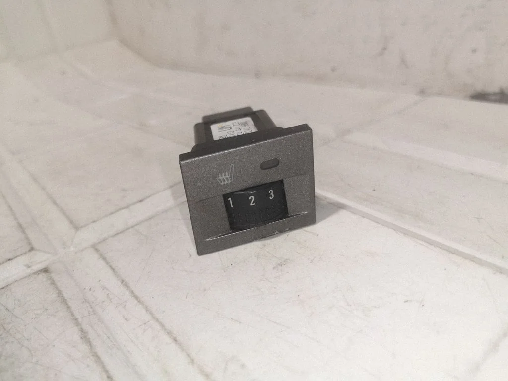Seat heating switch 24441223