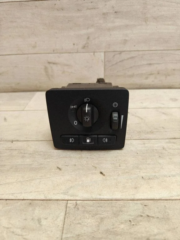 Light switch 30739299