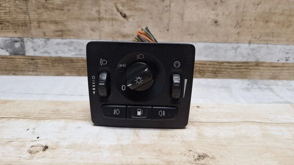 Light switch 30739300
