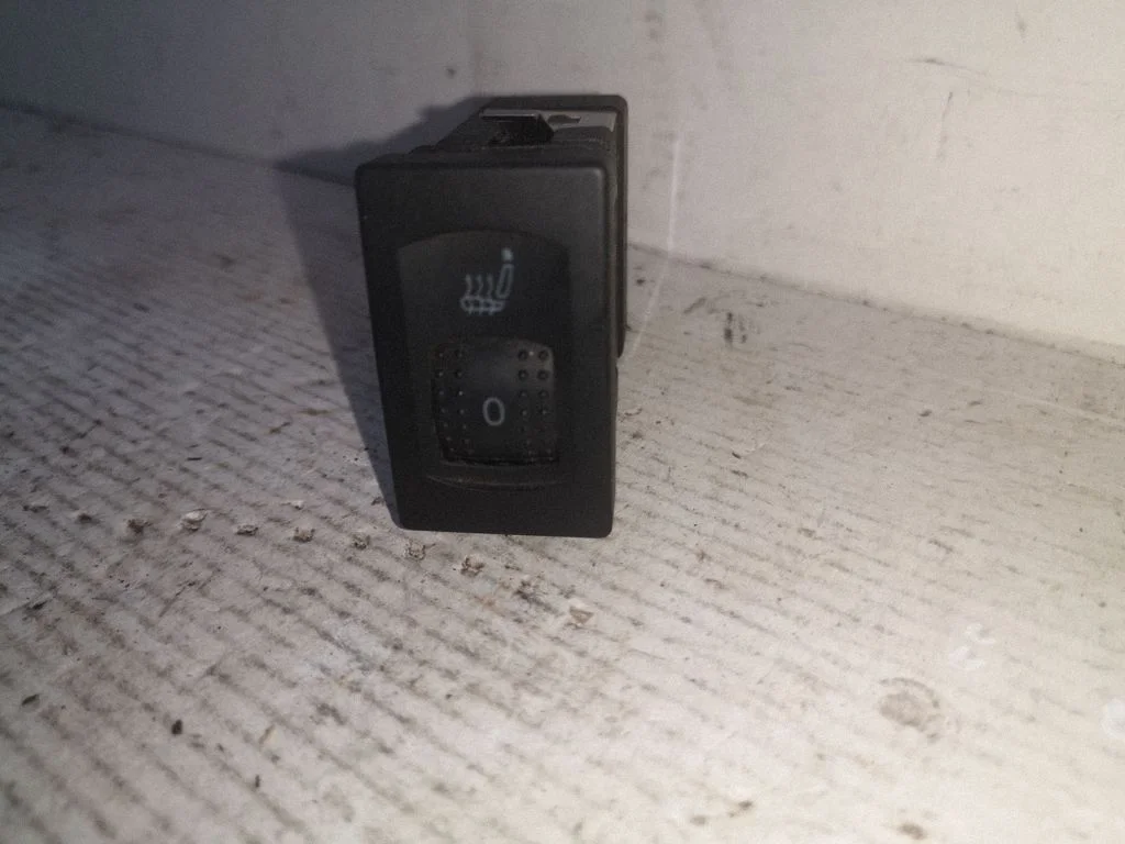 Sēdekļu apsildes slēdzis 3B0963563G