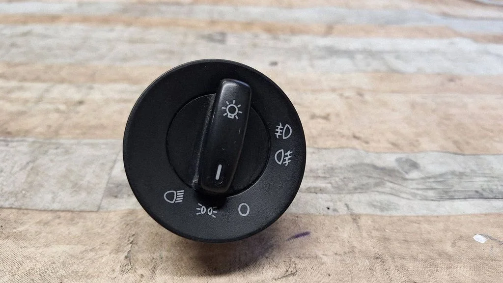 Light switch 1Z0941431C