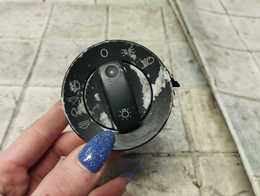 Light switch 8E0941531A