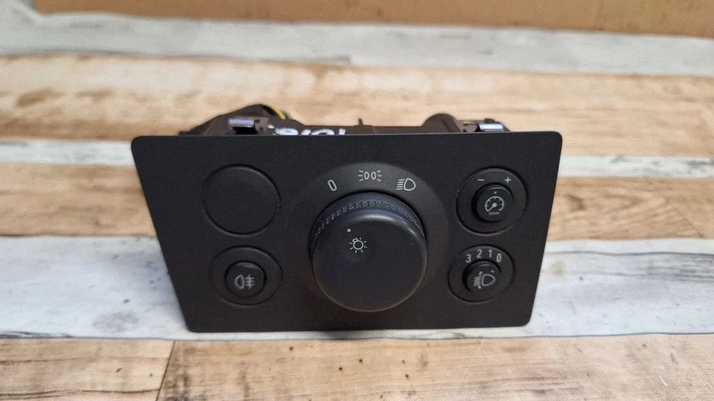 Light switch – Opel Zafira B (2005-2014)