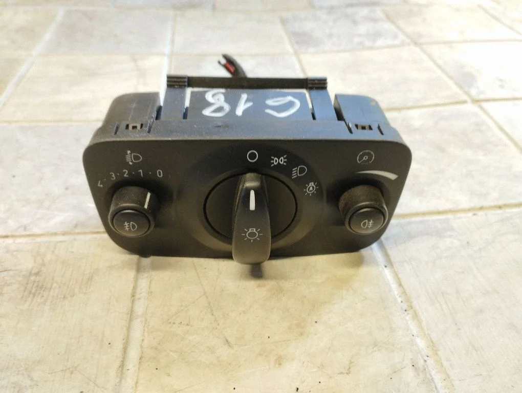 Light switch – Ford Mondeo MK IV (2007-2014)