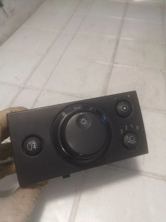 Gaismu slēdzis 93394756