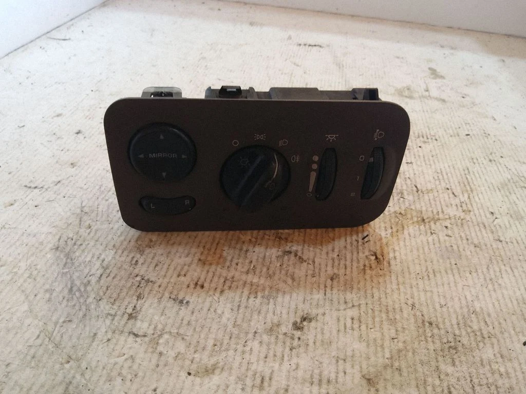 Light switch – Chrysler Grand Voyager IV (2001-2007)