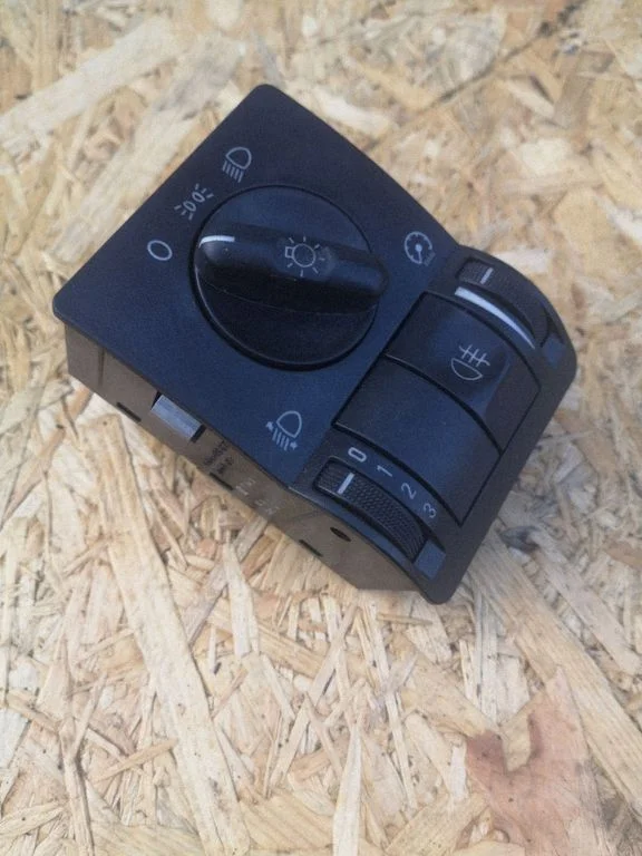 Light switch – Opel Corsa C (2000-2006)