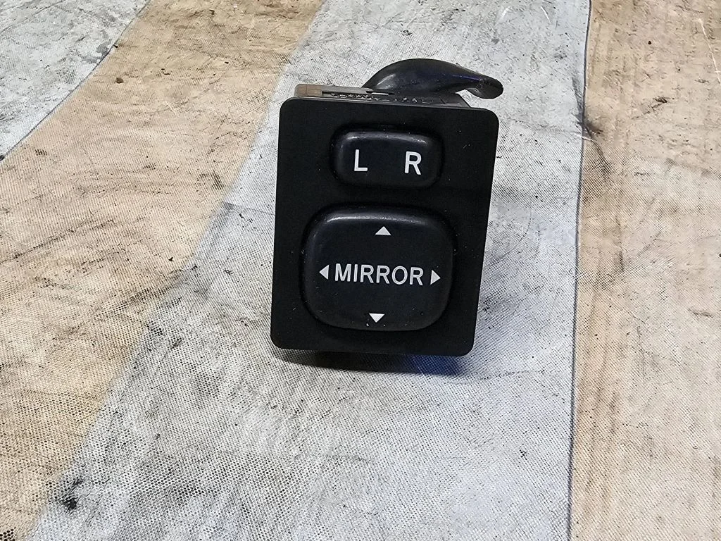 Wing mirror switch 183574