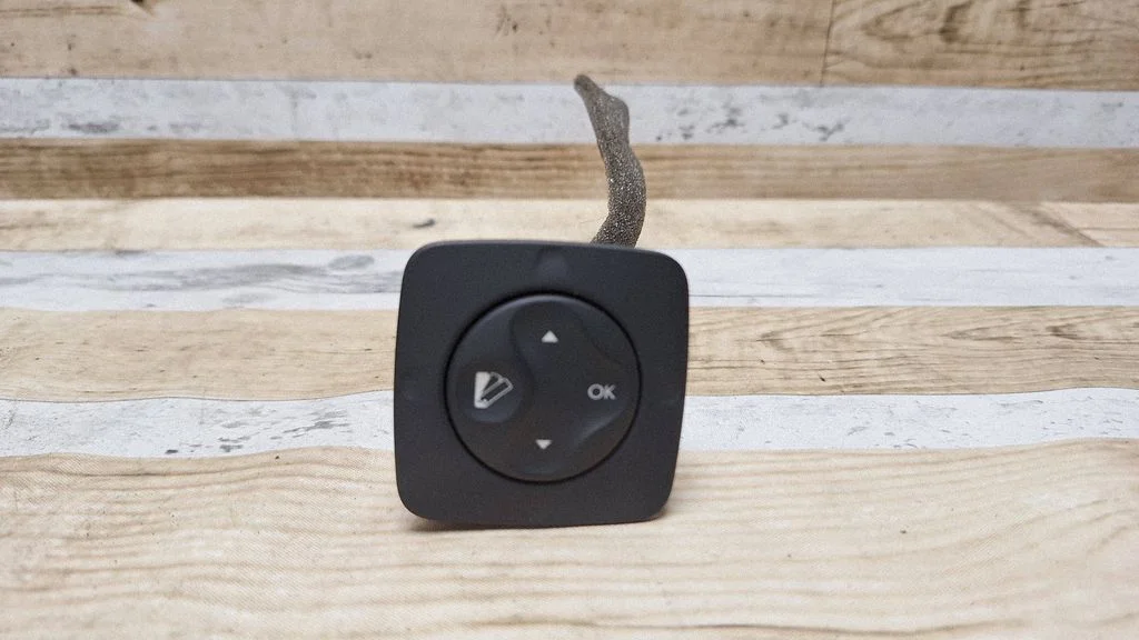 Wing mirror switch – Renault Scenic III - Grand scenic III (2009-2016)