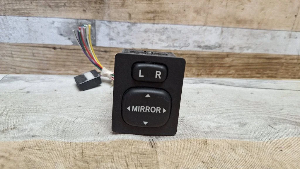 Wing mirror switch 769746C