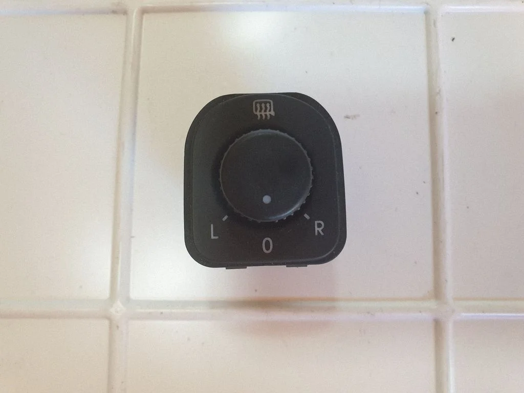 Wing mirror switch 1K0959565
