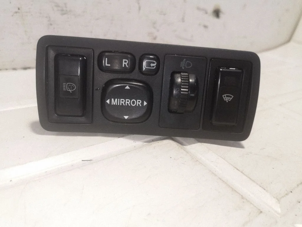 Wing mirror switch 183575