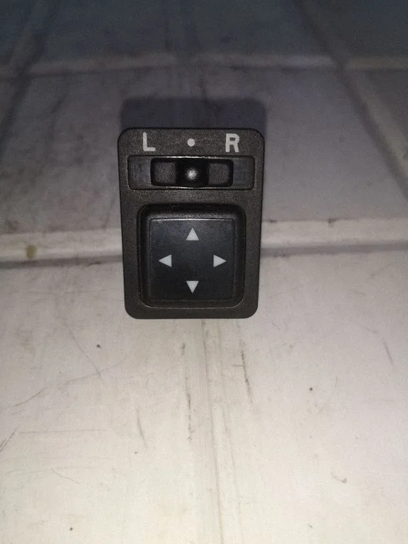 Wing mirror switch 03220000