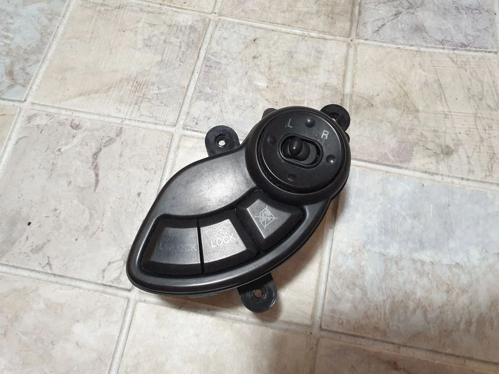 Wing mirror switch 935302600