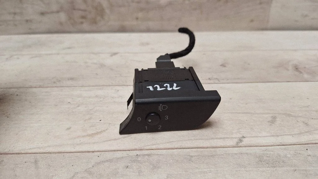 Headlight level height control switch 8E1919094