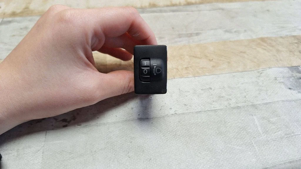 Headlight level height control switch 134159