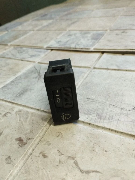 Headlight level height control switch 96384422