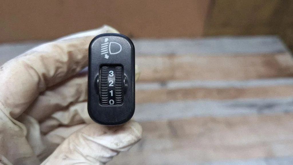 Esitulede kõrguse reguleerimise lüliti – Volkswagen Crafter (2006-2016)